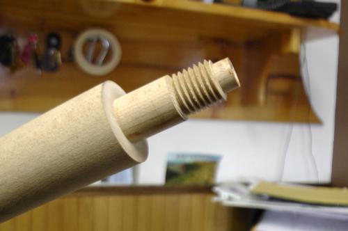A threaded shaft ready for it's collar and rings